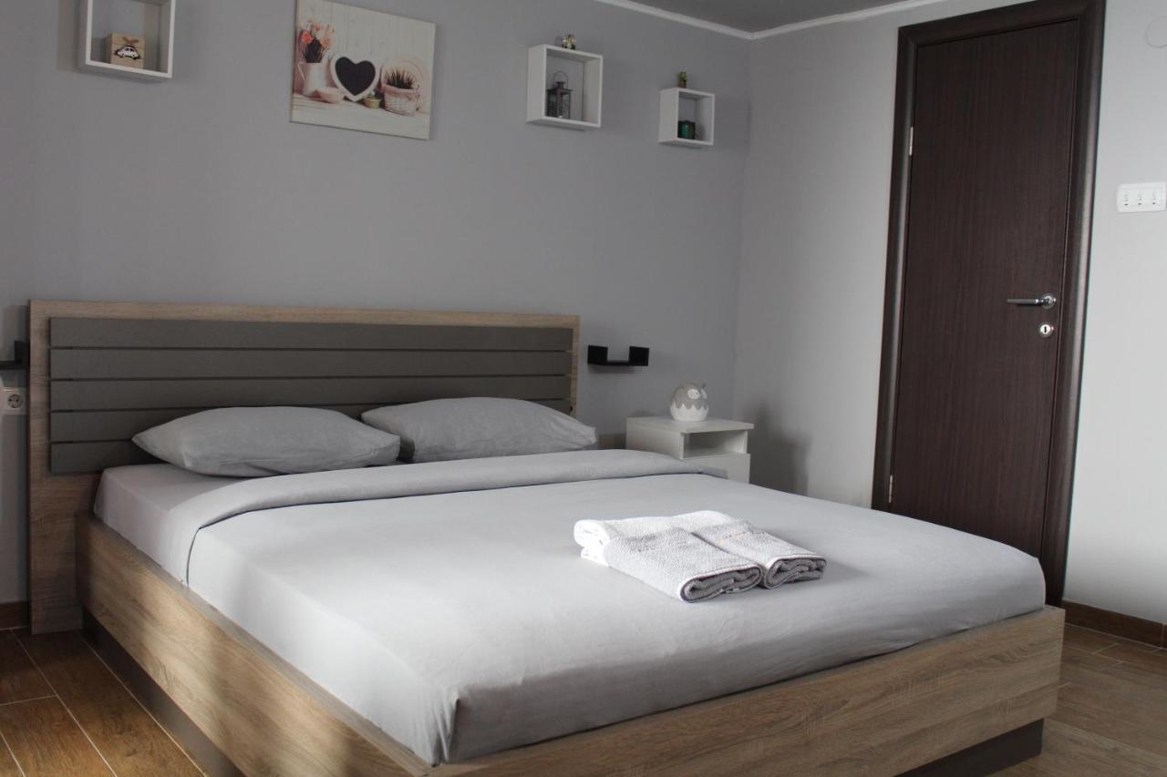 Apartman Daca Podgorica Buitenkant foto