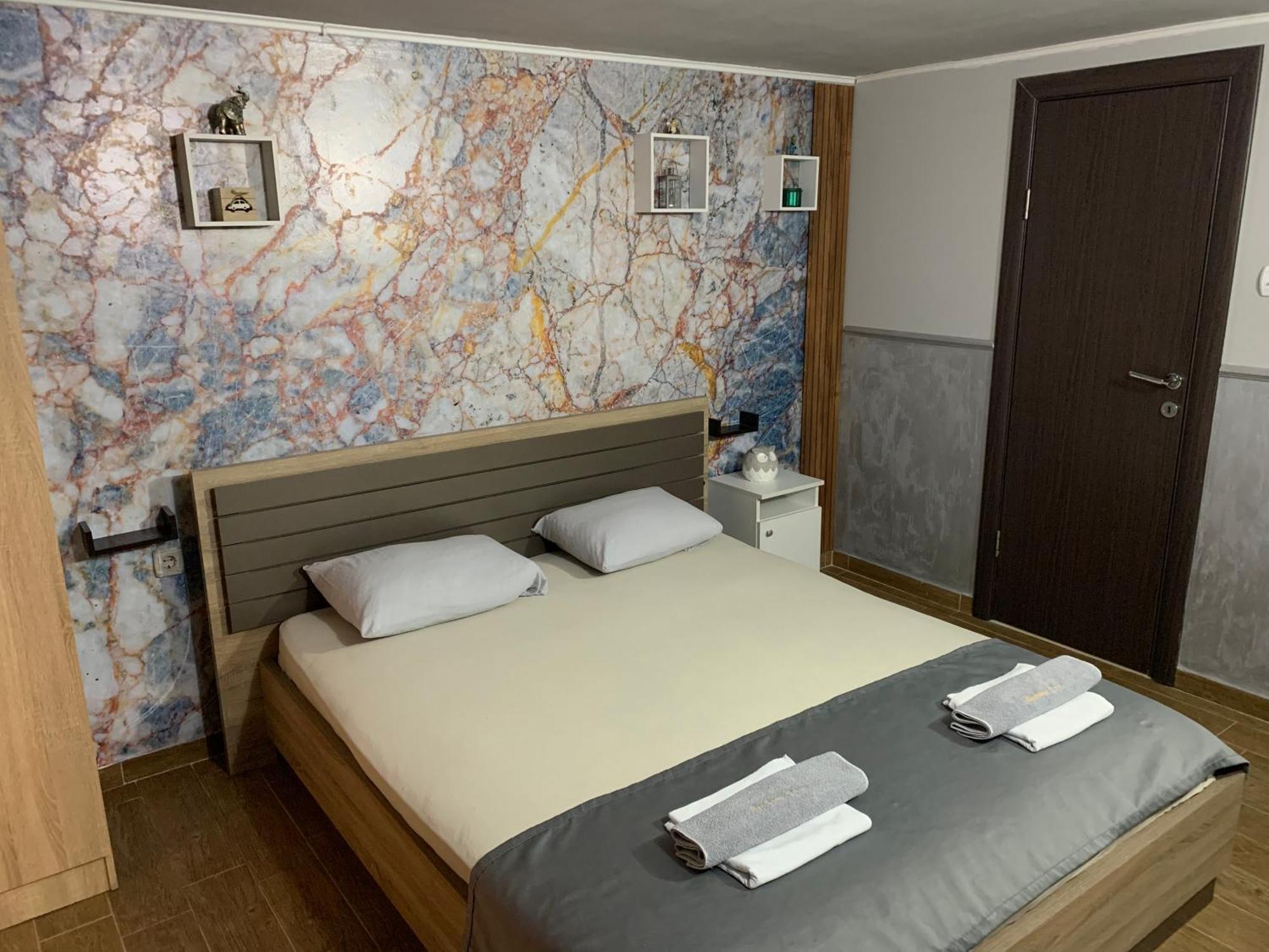 Apartman Daca Podgorica Buitenkant foto