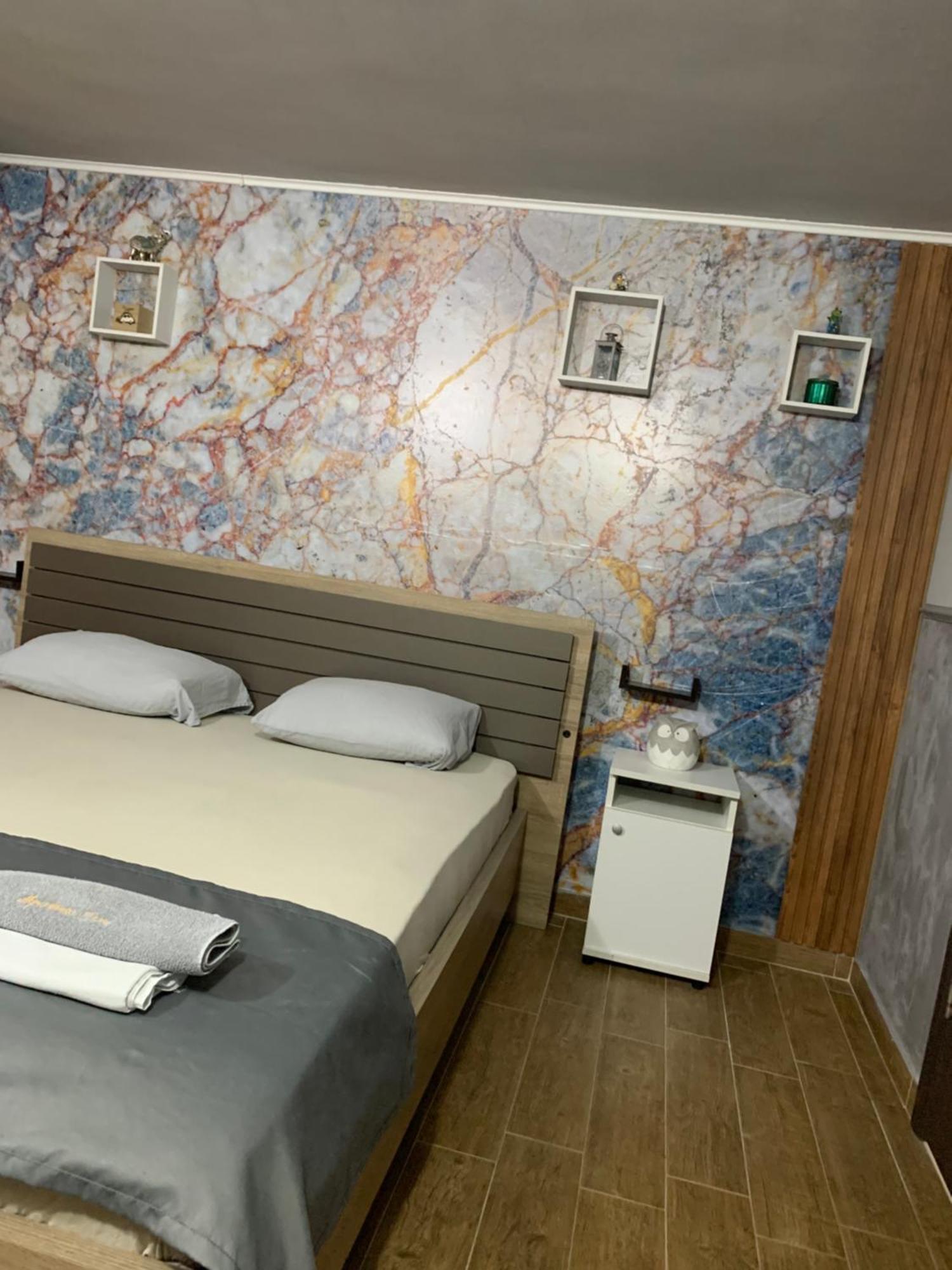 Apartman Daca Podgorica Buitenkant foto
